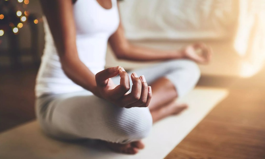 Image 1: Séance de méditation ou sophrologie à distance avec Carole Sueur