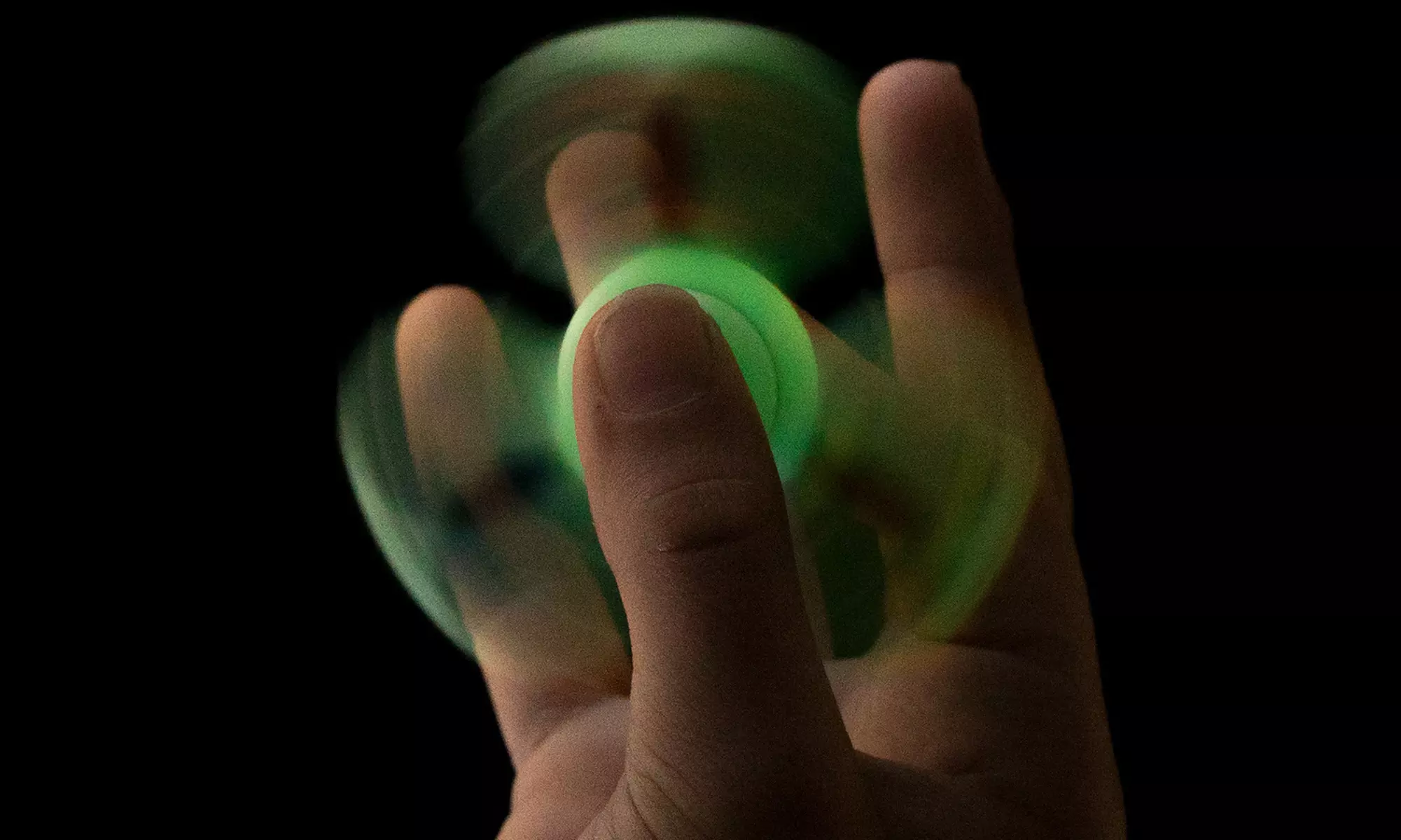 Premium Fidget Spinner: Glow in the Dark Edition - Second Medium