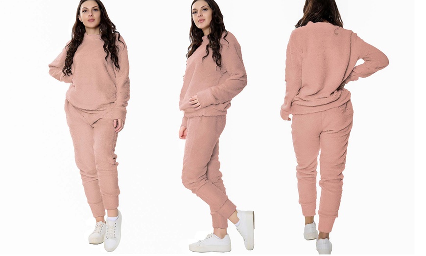 Image 5: Two-Piece Fluffy Loungewear Set