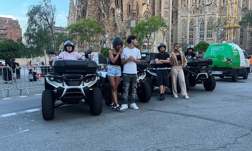 Image 2: ¡Un tour en quad para 1 o 2 personas por Barcelona!