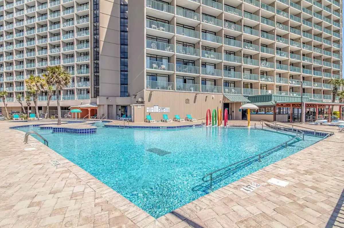 Oceanfront Resort in Myrtle Beach With Waterpark & Pools