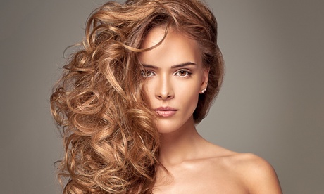 Pacchetto a scelta con shampoo, maschera, taglio, piega al salone Marilyn Parrucchiera (sconto fino a 53%)