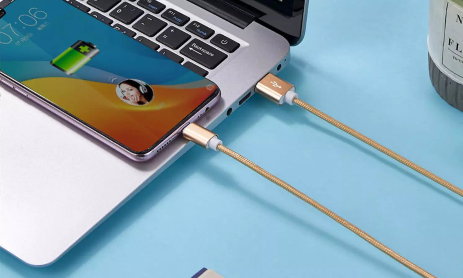 4er-Pack Ladekabel mit USB-C, Mircro-USB oder Lightning®-Connector - Primary Image