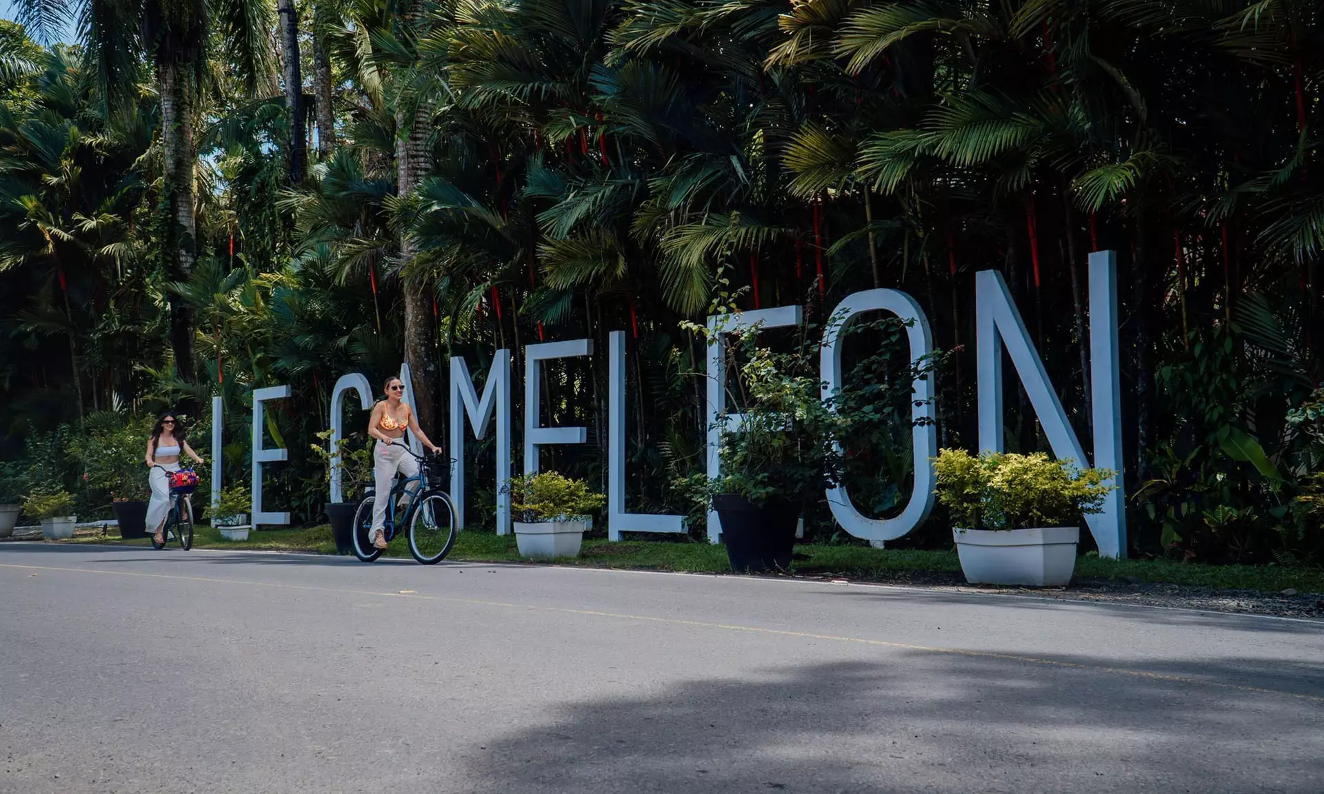 ✈ 5-Night Luxe Costa Rica Beach & City Trip with Air & Car