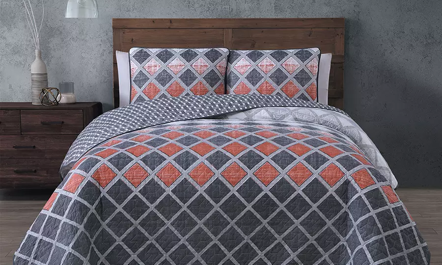 Delmara and Levi Reversible Quilt Sets (3-Piece) - Primary Image