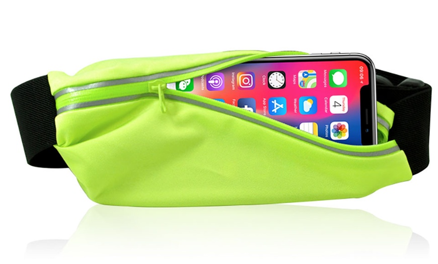 Image 5: Running Belt with Phone Pocket