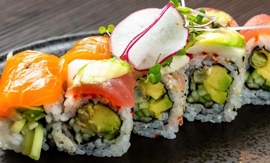 Image 3: Sushi Menü für 2, 4 oder 6 Personen mit 20 bis 60 Stück Sushi-Rollen