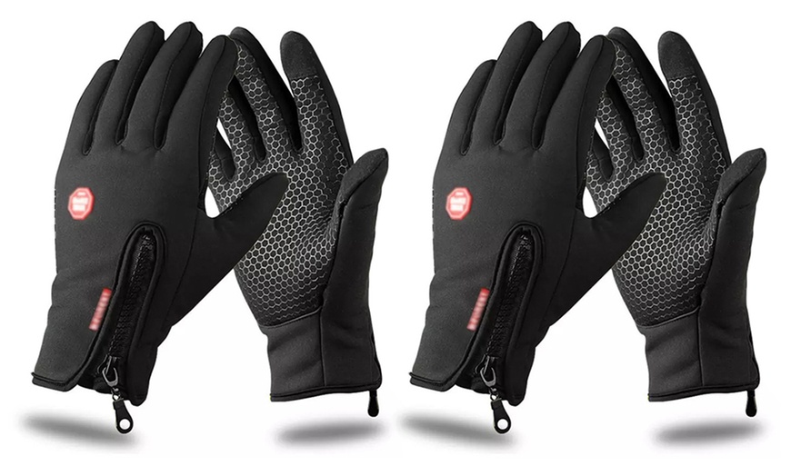 Image 10: Gants ou casque de vélo pour l'hiver