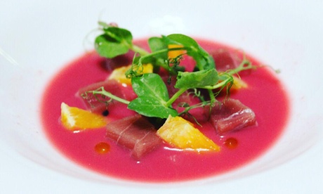 Menu di terra o mare con dolce e calice di vino per 2 o 4 persone al Moon Bistrot (sconto fino a 52%)