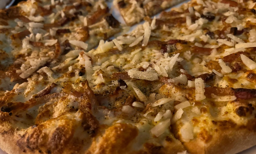 Image 7: 2 o 4 pizzas para llevar o consumir en el local, con opción a bebidas