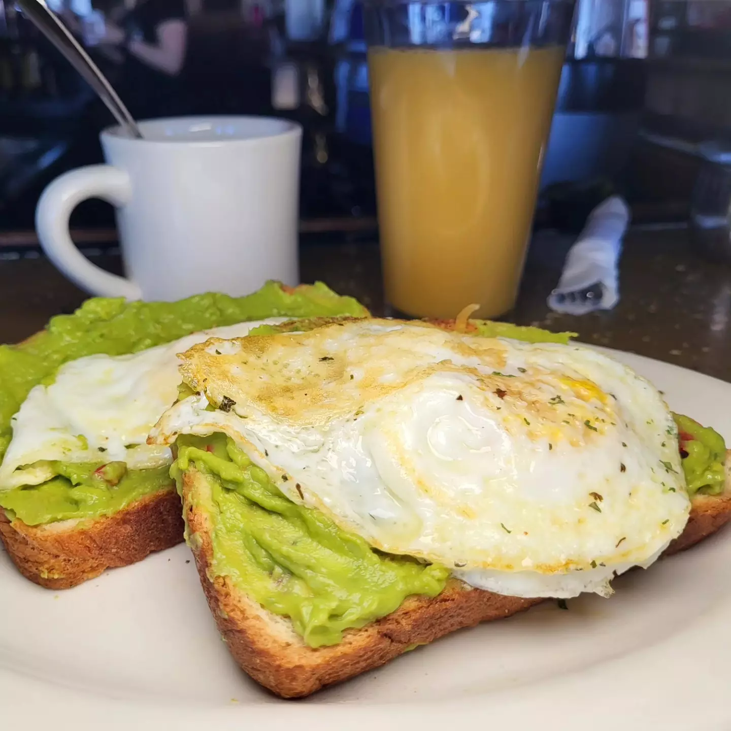 Savor Premium Pints and Delectable American Bar Fare at its Finest
