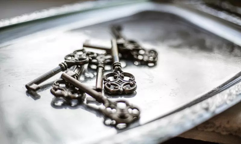 Nervenkitzel erleben: 60 Min. Live Escape Game für bis zu 6 Personen bei sherLOCKRooms - Primary Image