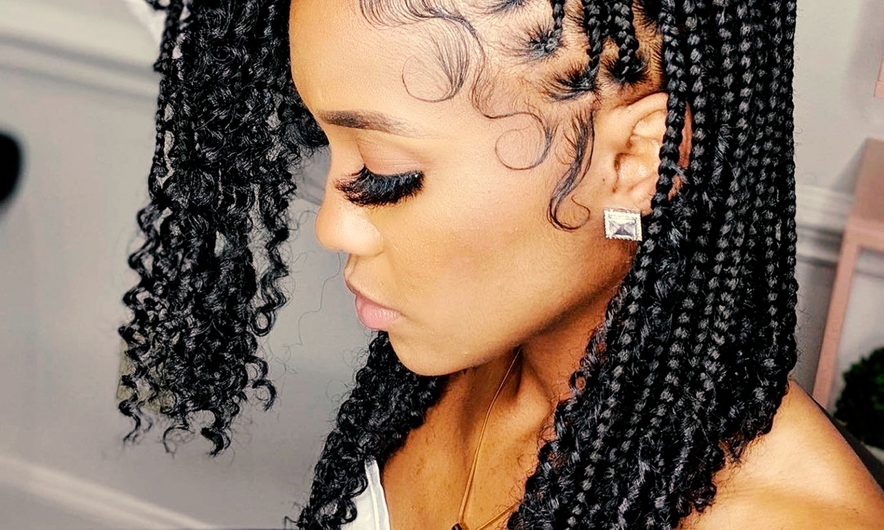 Enhance Your Look with Stylish Knotless Braids and Re-Twists