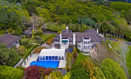 Paraparaumu, Kapiti Coast: 2-Night Retreat with Breakfast and Prosecco