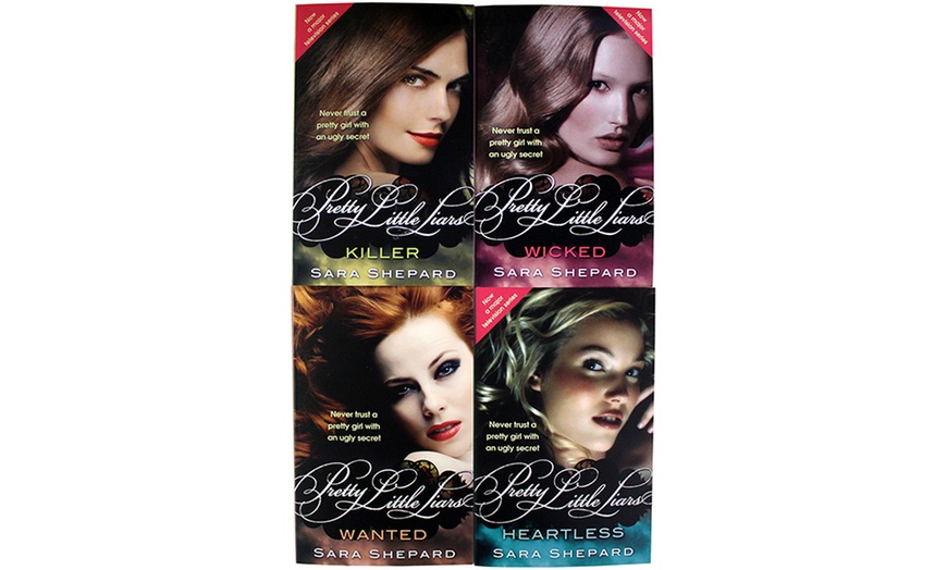 Image 3: Pretty Little Liars Books Set