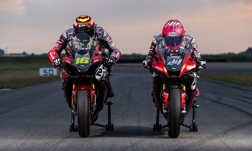 Image 3: Vitesse et sensations fortes garanties : baptême en moto de 3 tours