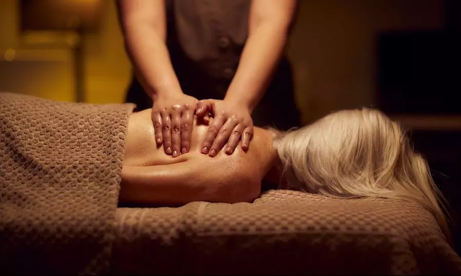 Body Massage at Pink Beauty Clinic