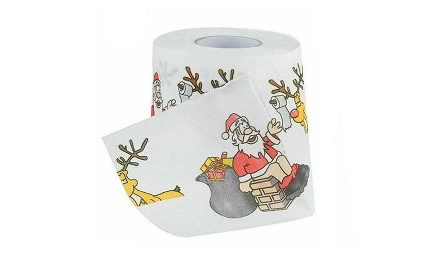 Image 2: Christmas-Patterned Toilet Paper