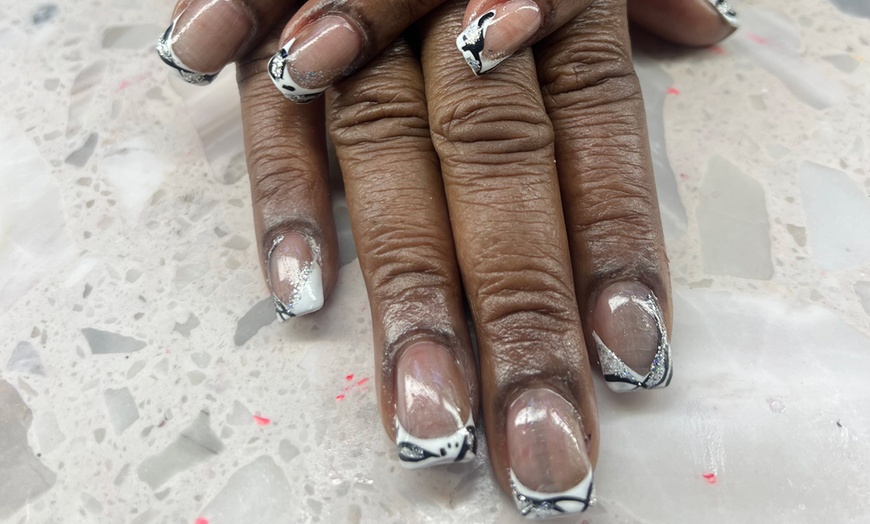 Image 17: Quality Mani-Pedi at Salon Essential 