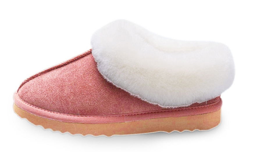 Image 2: Women's Sheepskin Slipper Boots