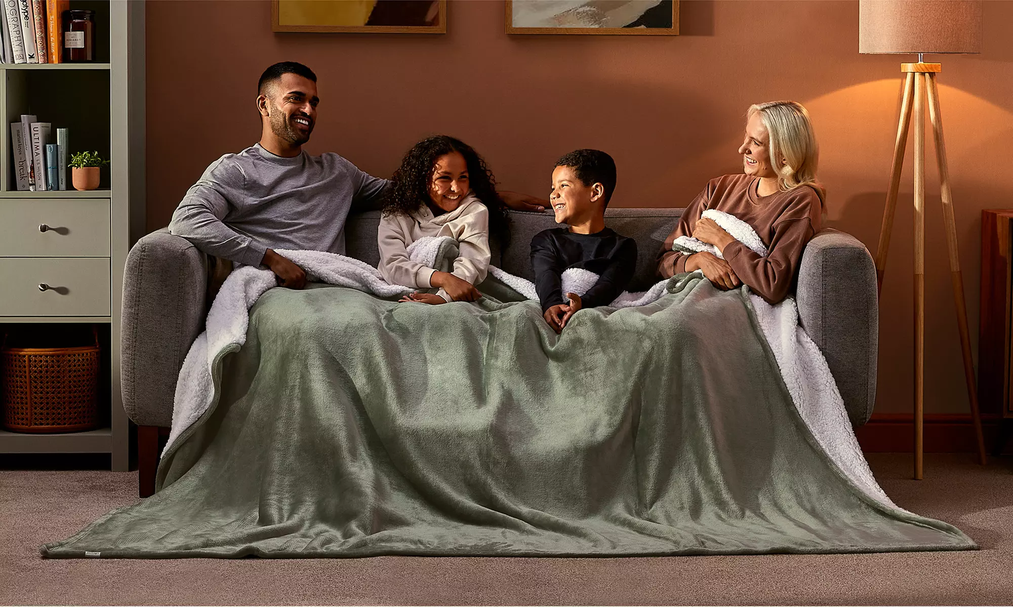 Silentnight Snugsie Supersize Sherpa Blanket