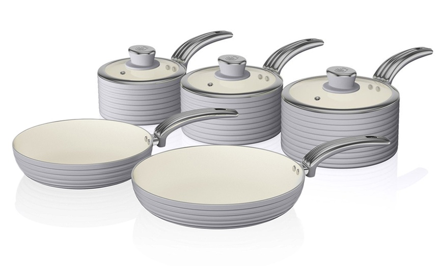 Image 38: Swan Retro Pans Set