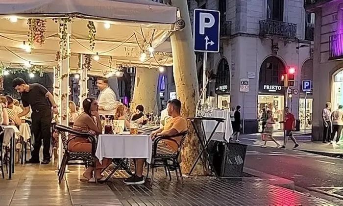 Festín de sabores: menú de mariscada o parrillada de carne para 2 o 4