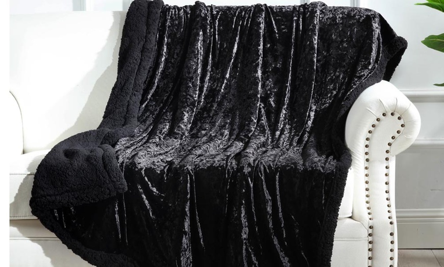 Image 5: Crushed Velvet Sherpa Throw