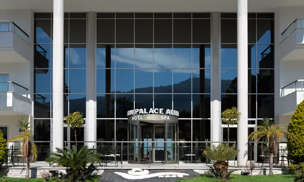 Circuito spa de 60 minutos para 1 o 2 con cava y buffet libre a elegir