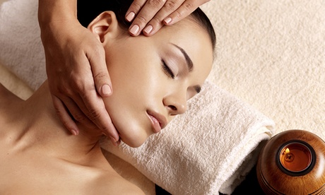 Soin du visage régénérant à la crème de nacre avec modelage du visage à 29,90 € à l'institut Oh! Studio Beauté