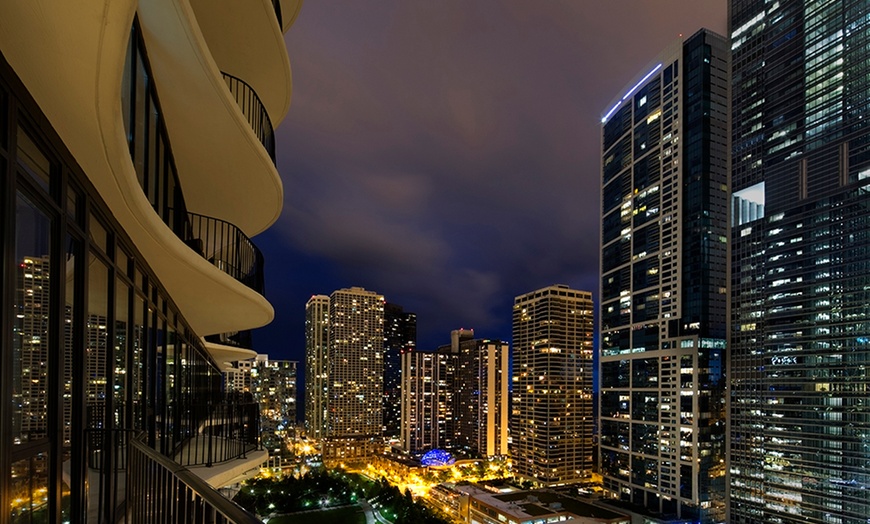 Image 17: Member-Only Deal: 4-Star Modern Landmark Hotel in Chicago