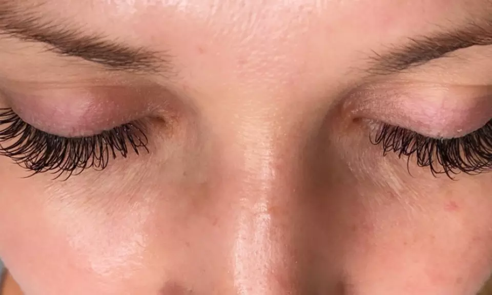 Get Fuller, Longer Lashes with Our Range of Eyelash Extensions