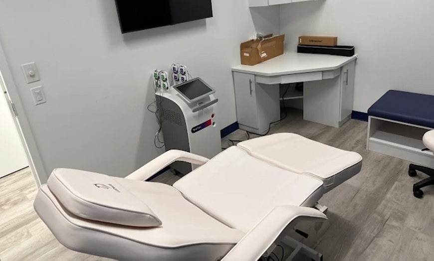 Image 2: 1, 2, 4 or 8 EMS Treatments + Consultation + 1 or 2 Body Scans