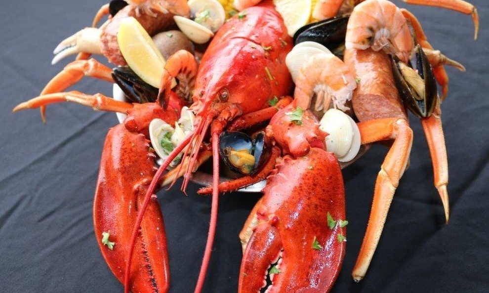 Seafood Lunch and Dinner Choices at Crazy Lobster
