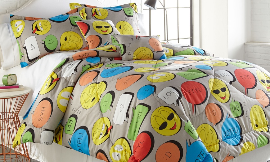 Closeout Emoji Comforter Sets 4 Or 5 Piece Groupon