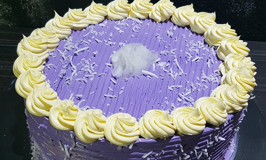 Image 2: Small Round Ube Cake