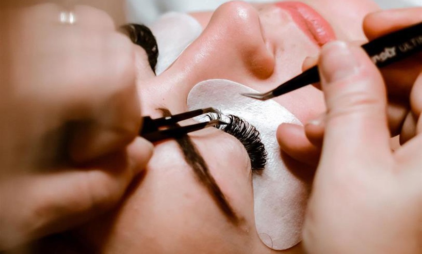 Image 1: Lifting y tinte de pestañas con opción a laminado de cejas para 1