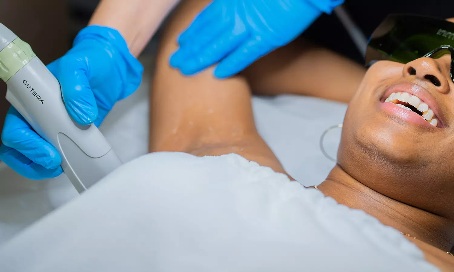 Experience Smooth Skin with Laser Hair Removal Sessions