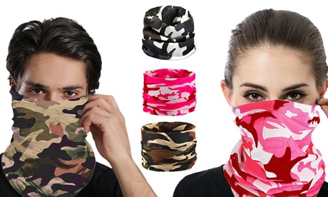 1 o 2 copricolli con fantasie mimetiche, disponibili in 3 colori