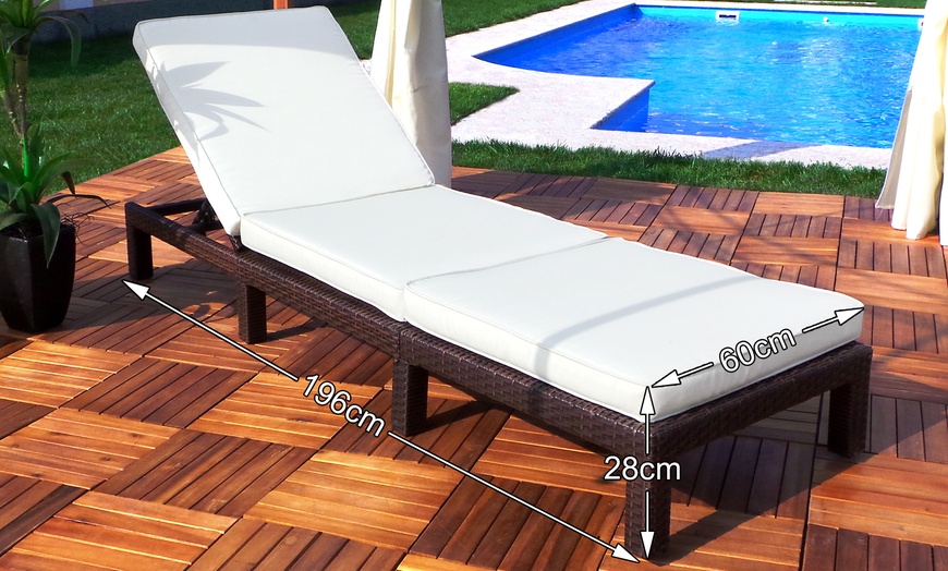 Image 11: Rattan-Effect Garden Lounger