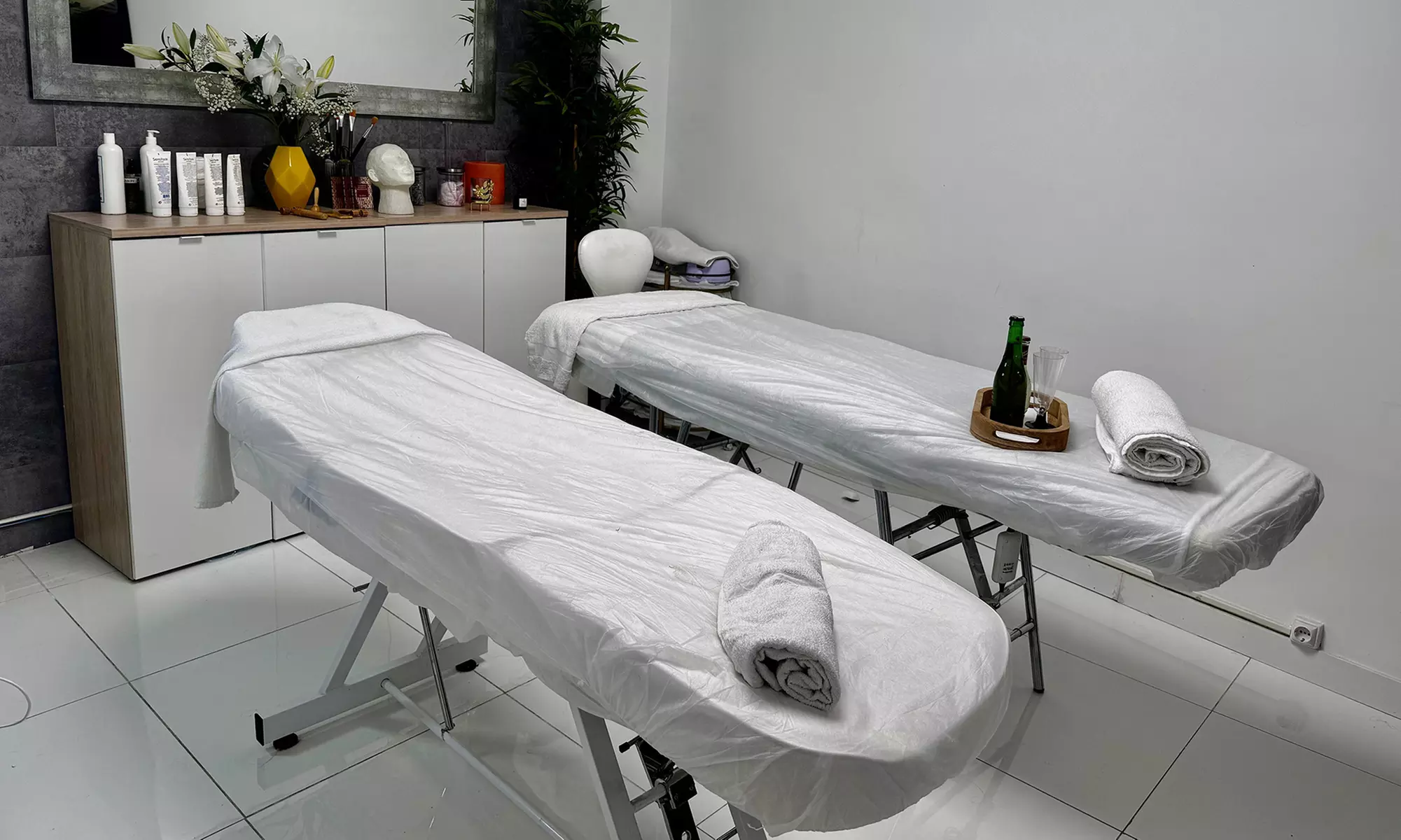 Masaje en pareja de hasta 60 minutos con copa de cava y opciones extra