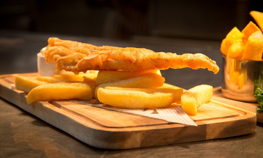 Image 10: 3.5-Hour Spa Access & 2-Course Dining at 4* Three Horseshoes Inn & Spa