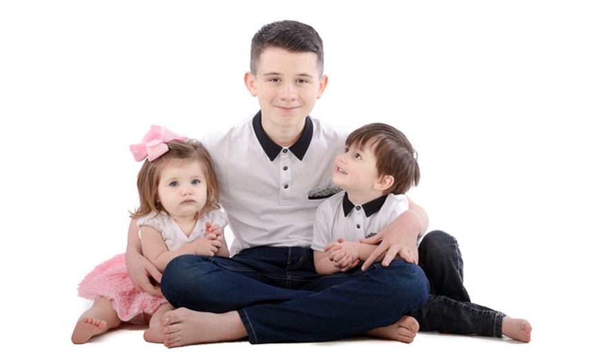 Image 6: Family Photoshoot, Pollokshields