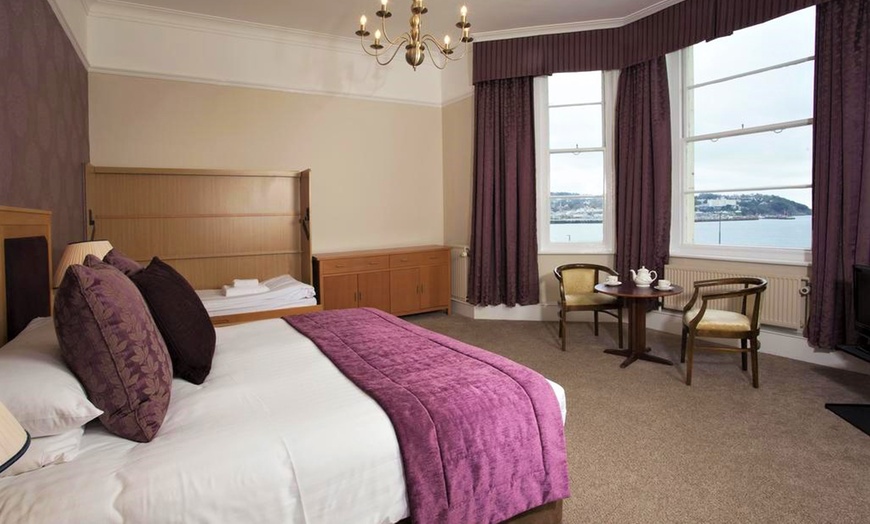 Image 4: Torquay: 4* Double Room Stay with Dinner