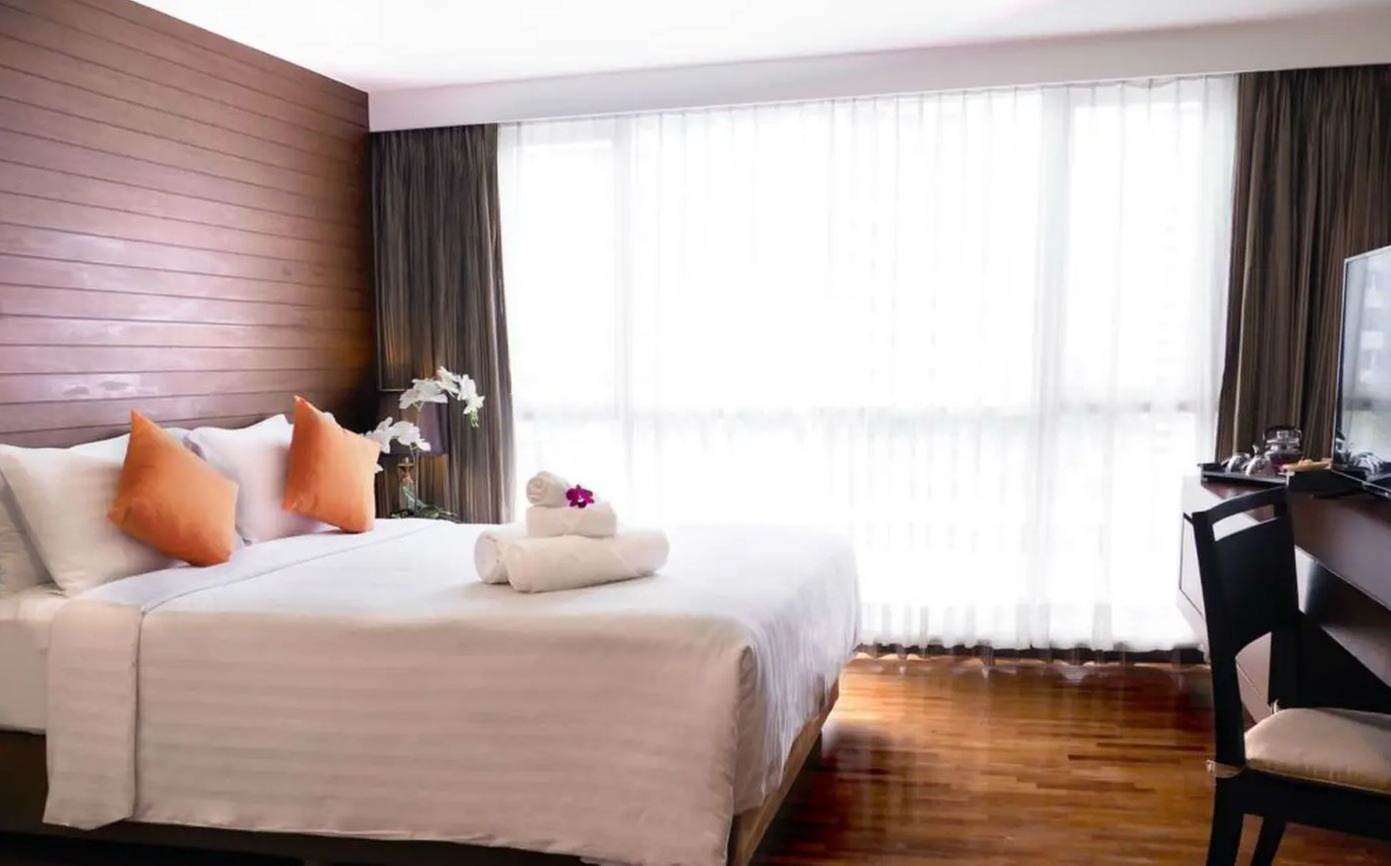 ✈ 8-Day Bangkok and Phuket Vacation w/ Air from Great Value Vacations