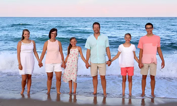 $60 for One-Hour Photoshoot Package with Prints from Bella Photography ($204 Value) - Primary Image