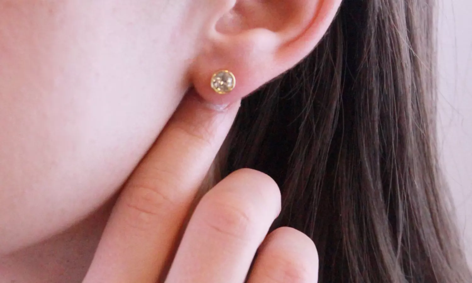 Collane, orecchini e bracciali con cristalli