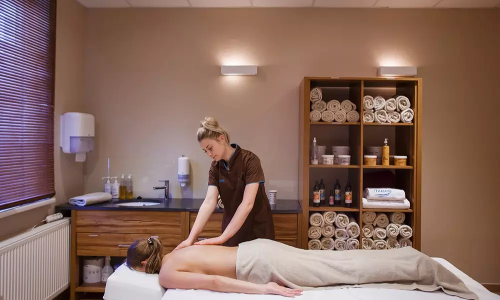 Mazury: wybrany pokój dla 2 osób lub rodziny z wyżywieniem i wellness