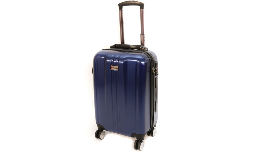 Image 35: Discovery Three-Piece Luggage