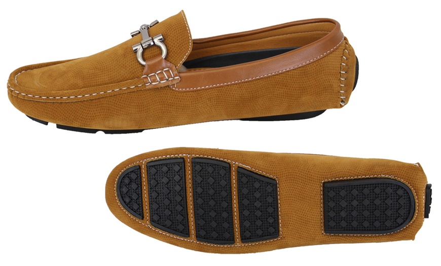 Image 7: Men's Moccasins 